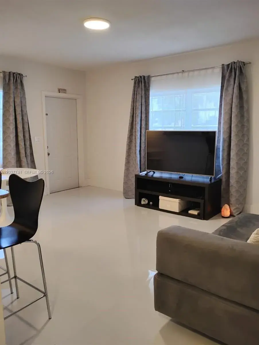2200 S Ocean Dr # N112, Hollywood FL 33019