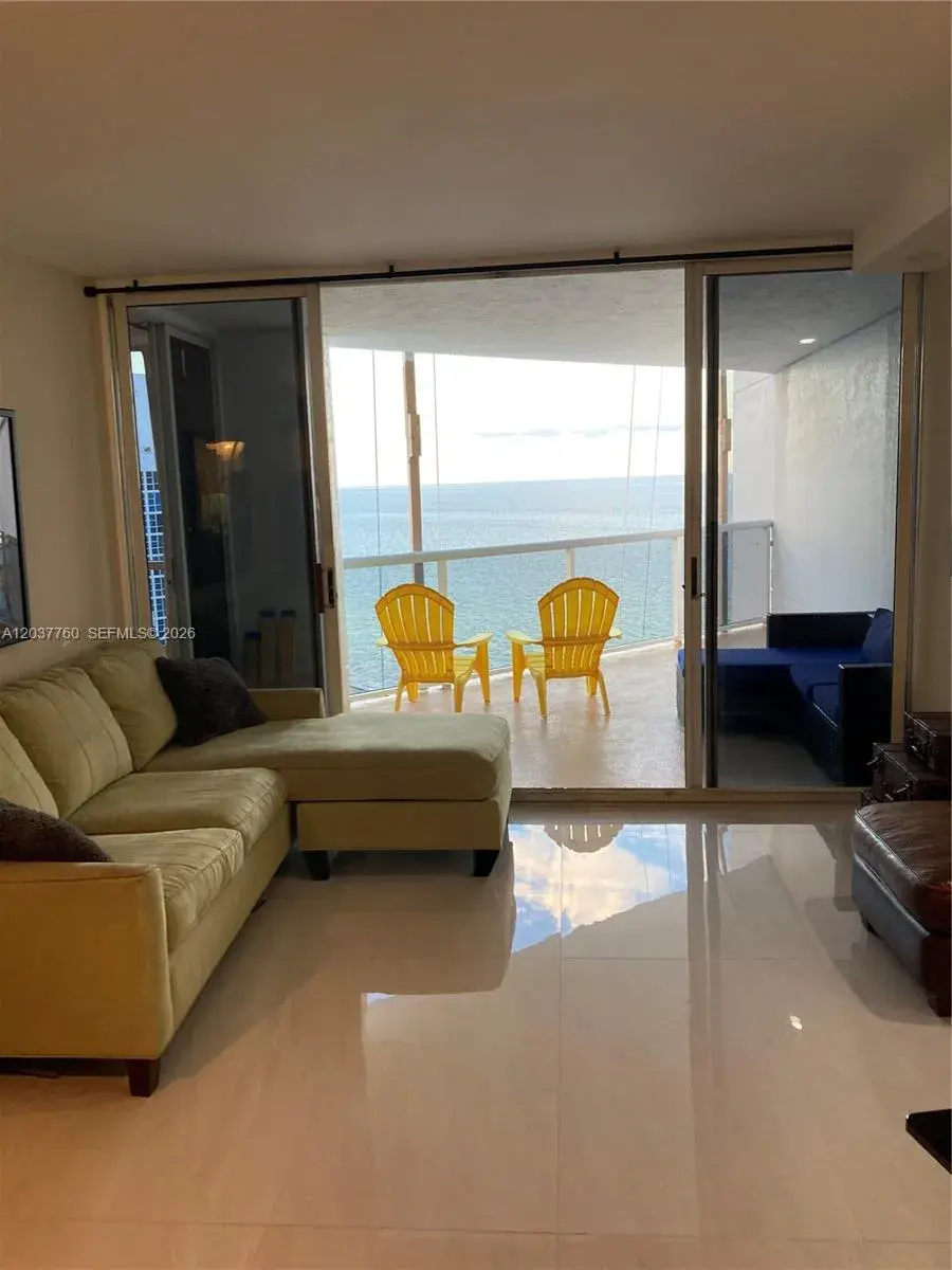 2 bedroom 2 bath for sale at 6767 Collins Ave # 1701, Miami Beach FL 33141