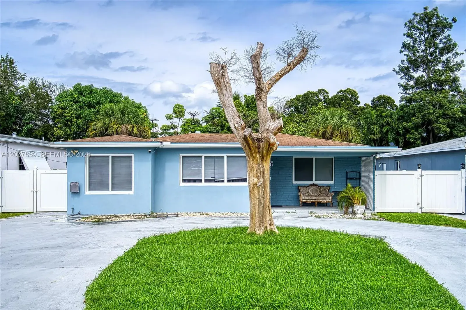 3 bedroom 2 bath Residential Lease for rent at 644 SW 7th Ct # 0, Hallandale Beach FL 33009