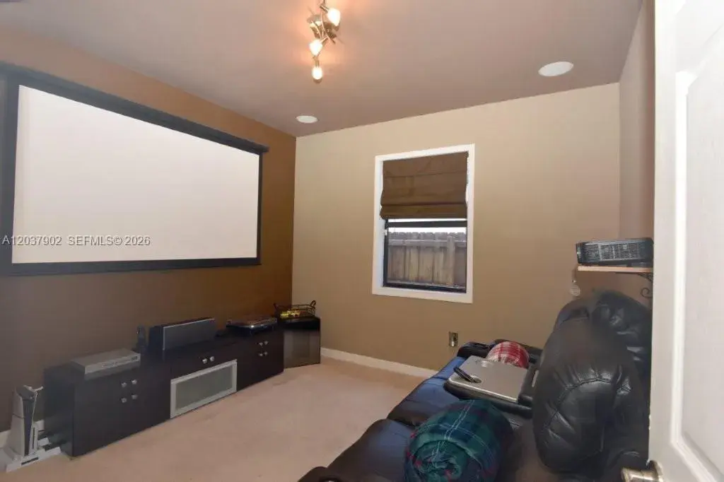 163 SE 36th Ave, Homestead FL 33033