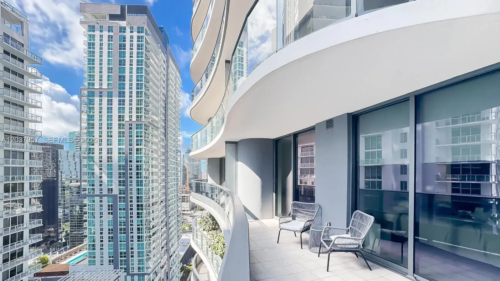 1 bedroom 1 bath Residential Lease for rent at 1000 Brickell Plz # 2603, Miami FL 33131