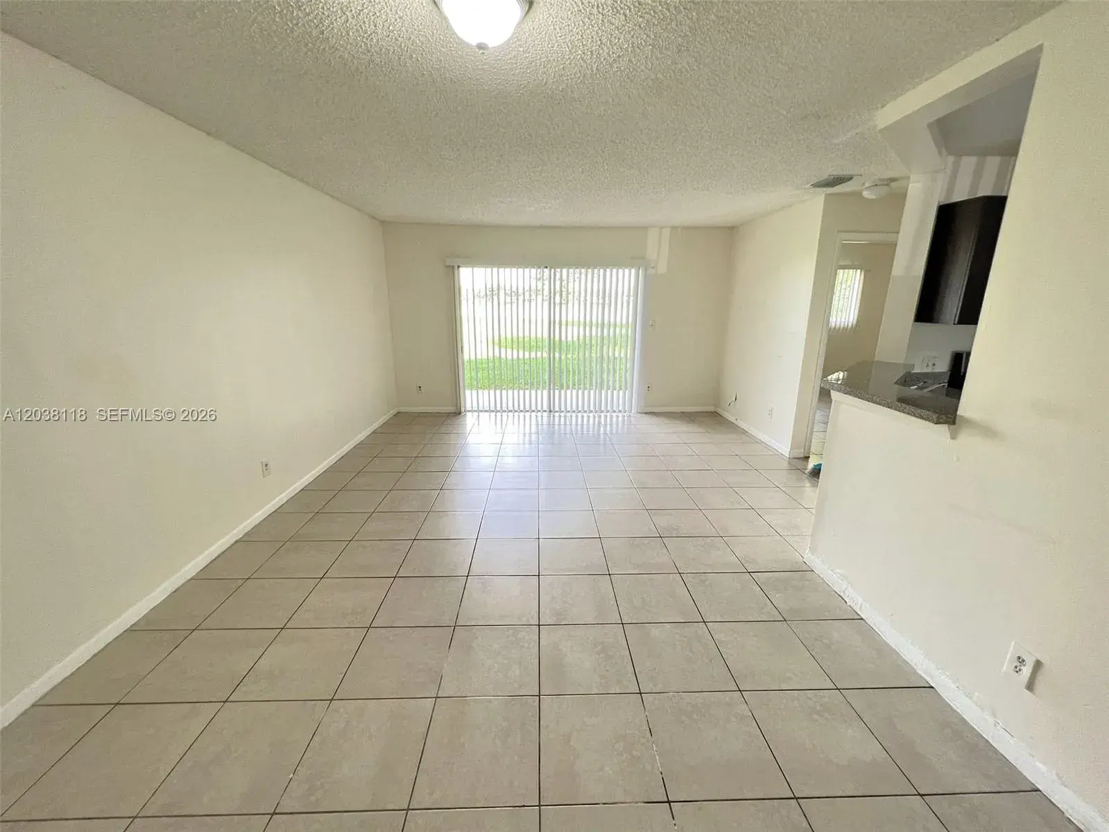 3417 NW 44th St # 104, Oakland Park FL 33309
