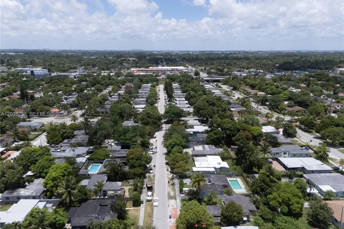 334 NW 110th St, Miami FL 33168