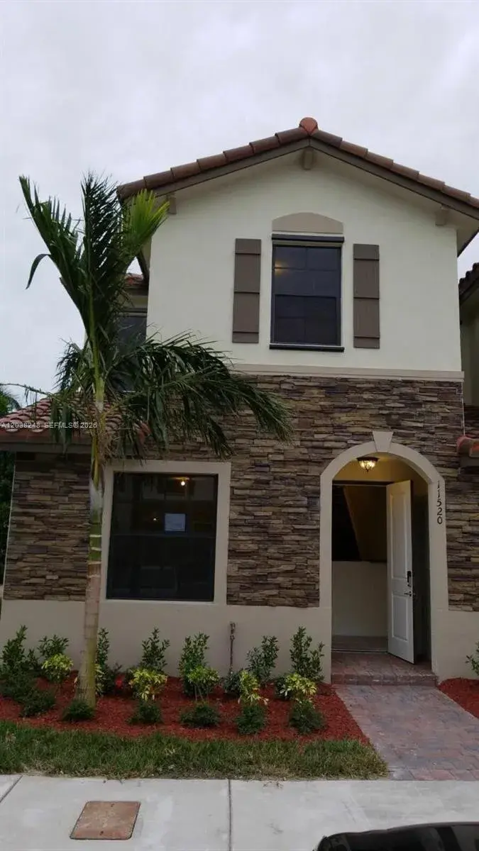 3 bedroom 2 bath Residential Lease for rent at 11520 SW 250TH HOMESTEAD, Miami FL 33032