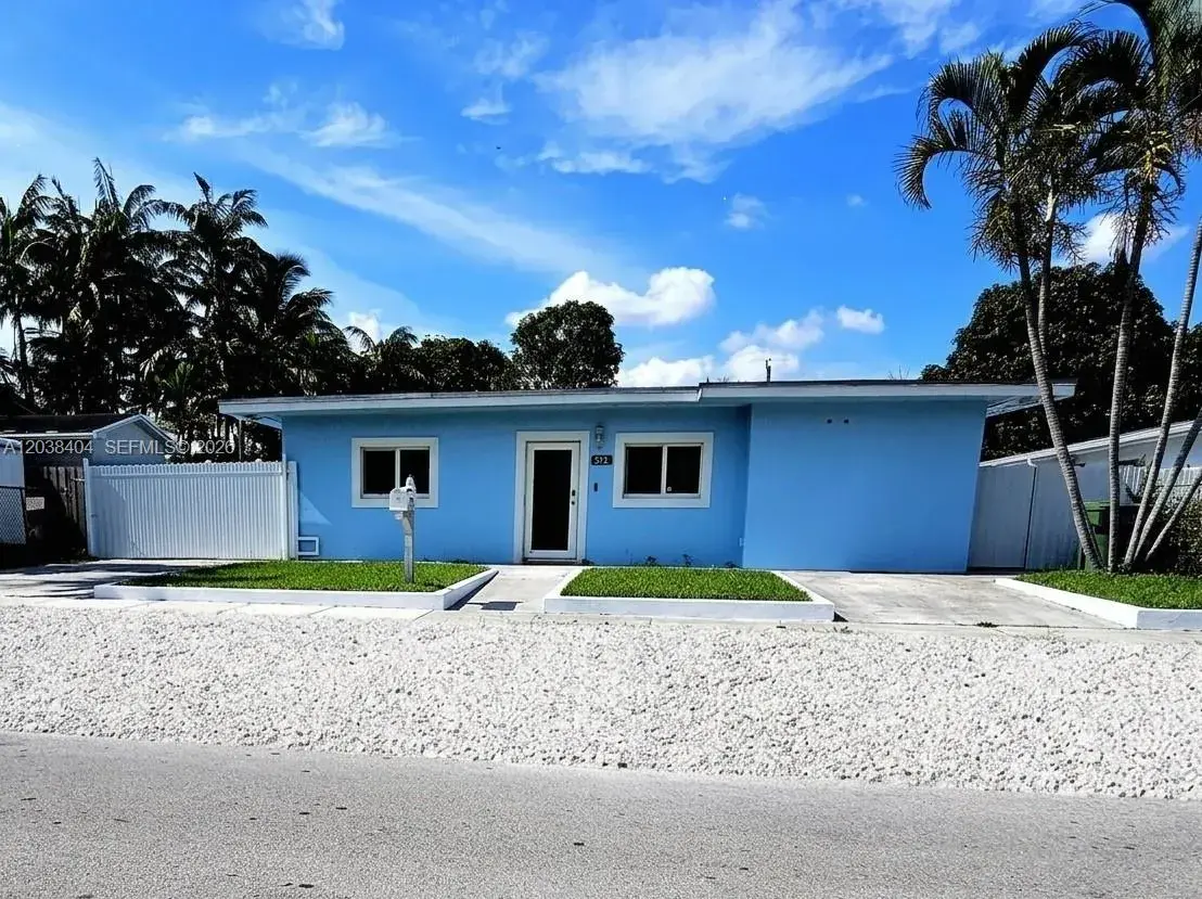 4 bedroom 5 bath Residential for sale at 572 E 38th St, Hialeah FL 33013