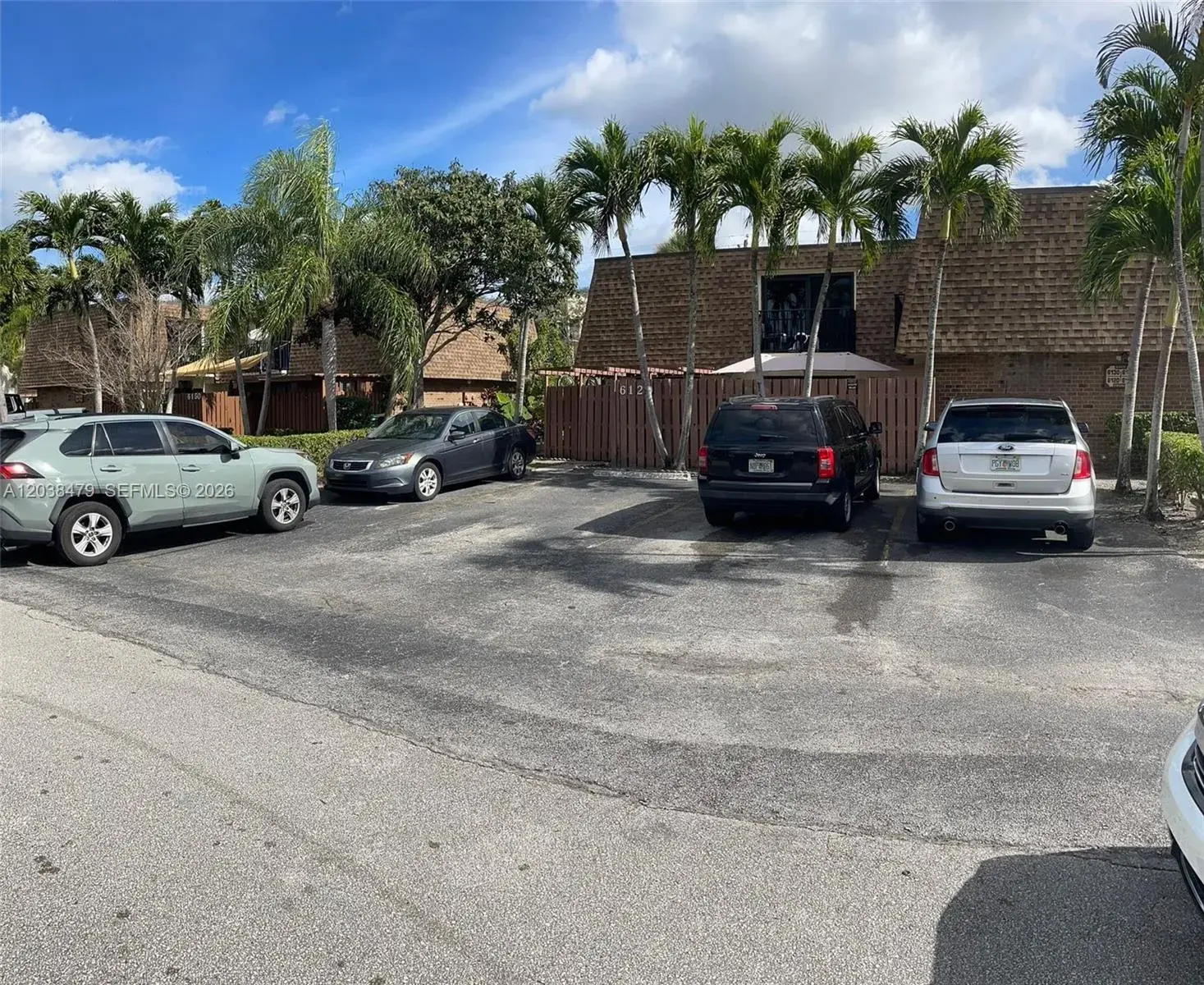 3 bedroom 2 bath Residential for sale at 6130 NW 54th Ln # 6130, Tamarac FL 33319