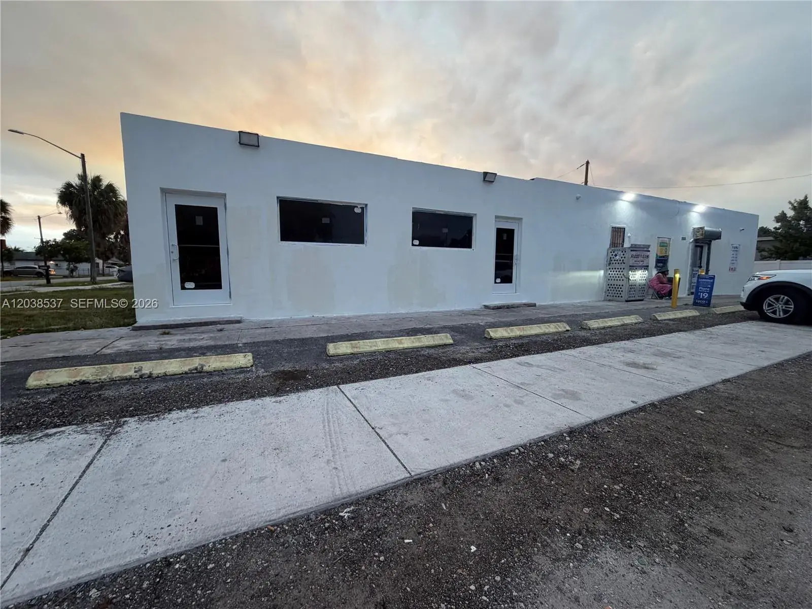 Commercial Sale for sale at 2910 N 22nd Ave, Hollywood FL 33020