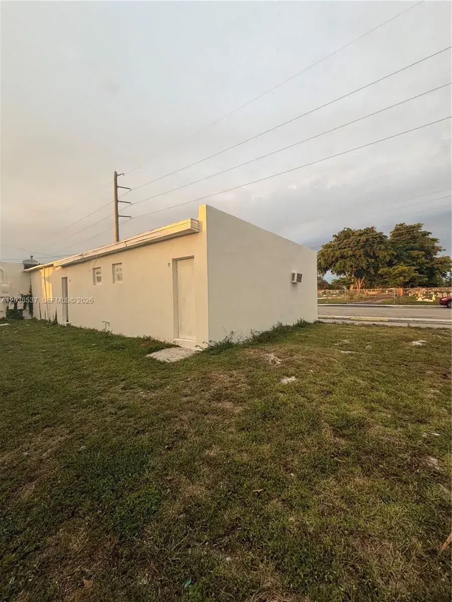 2910 N 22nd Ave, Hollywood FL 33020