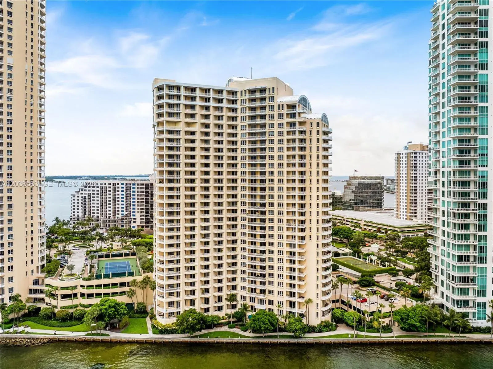 888 Brickell Key Dr # 1010, Miami FL 33131