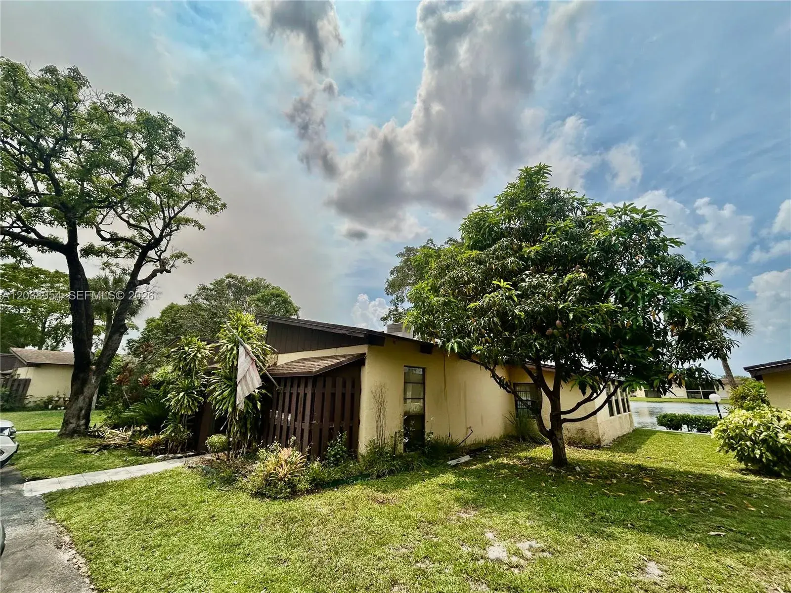 416 Briarwood Cir # 24, Hollywood FL 33024
