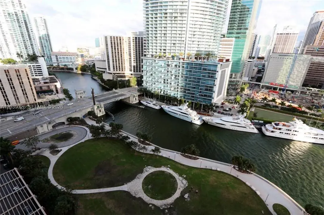 465 Brickell Ave # 4706, Miami FL 33131