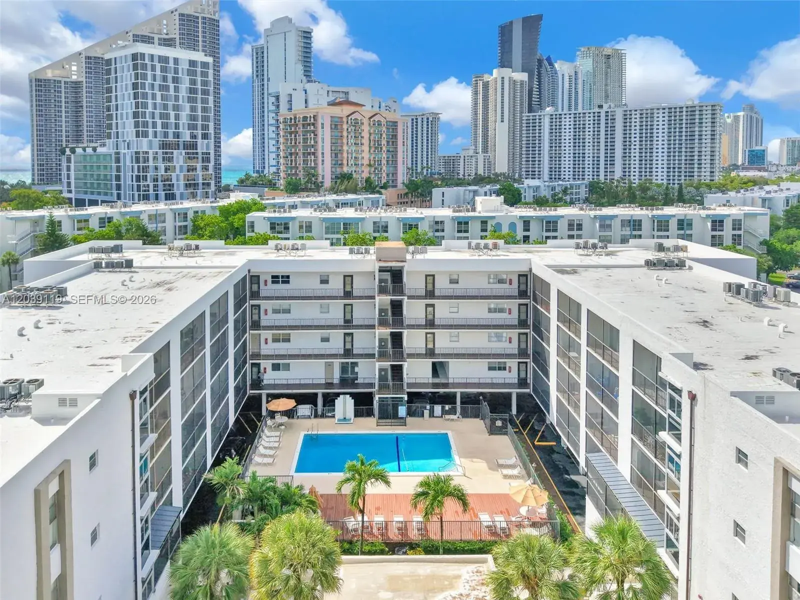 1 bedroom 1 bath for rent at 201 178th Dr # 537, Sunny Isles Beach FL 33160