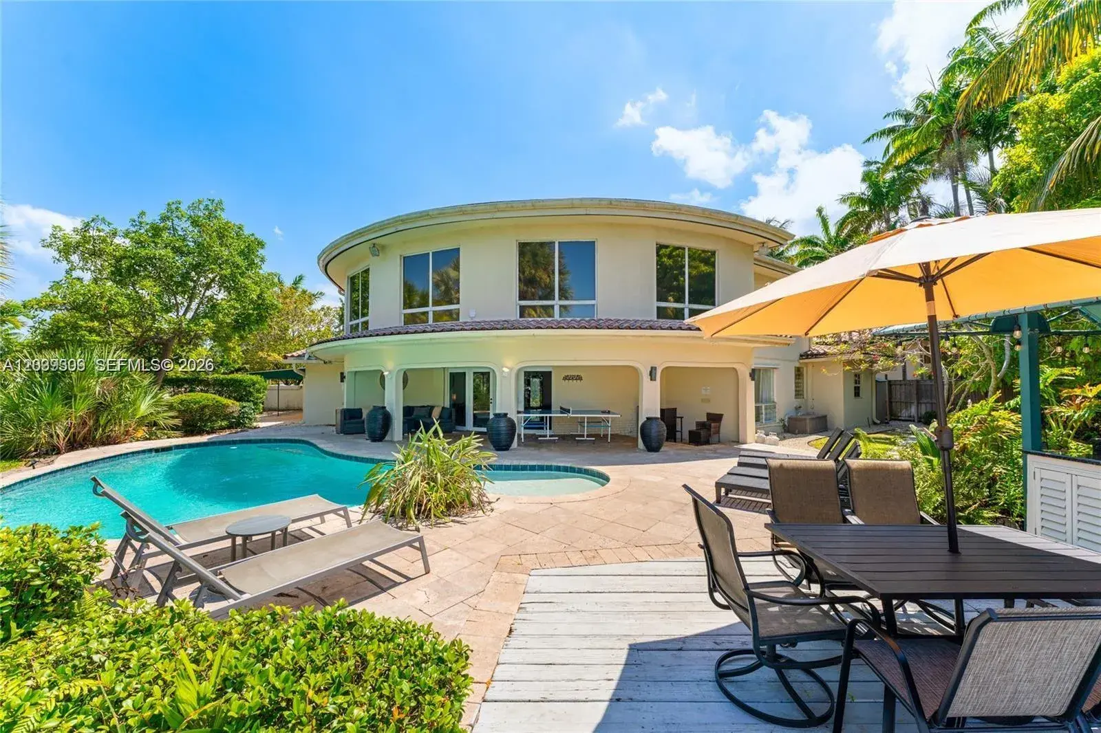 7 bedroom 3 bath for sale at 1809 Coral Gardens Dr, Wilton Manors FL 33306