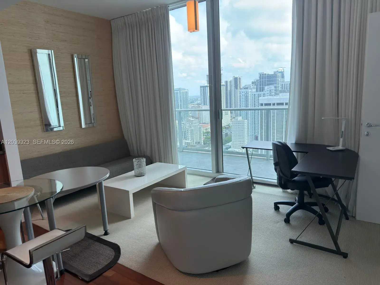 1 bedroom 1 bath Residential for sale at 300 S Biscayne Blvd # 3703, Miami FL 33131