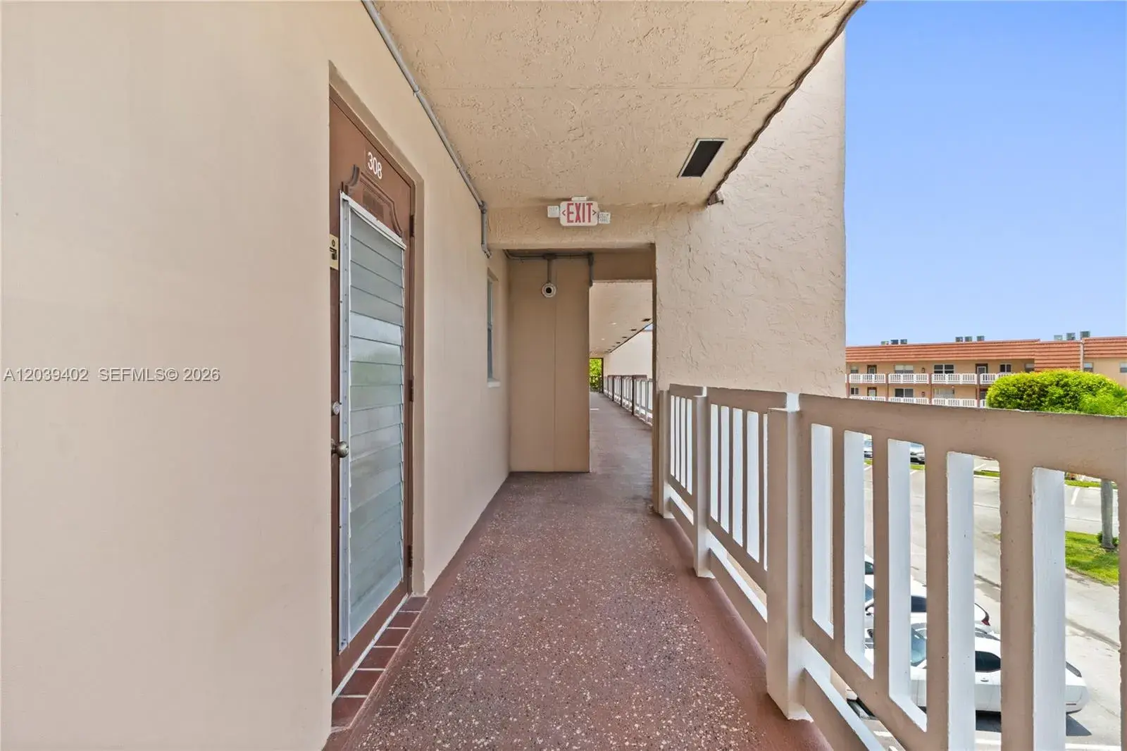 9281 Sunrise Lakes Blvd # 308, Sunrise FL 33322