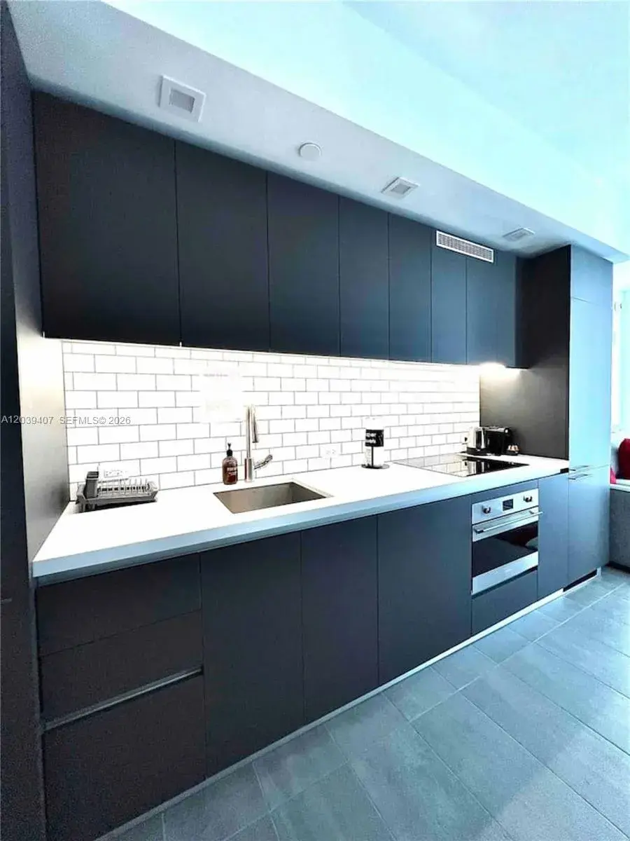 227 NE 2nd street # 2308, Miami FL 33132