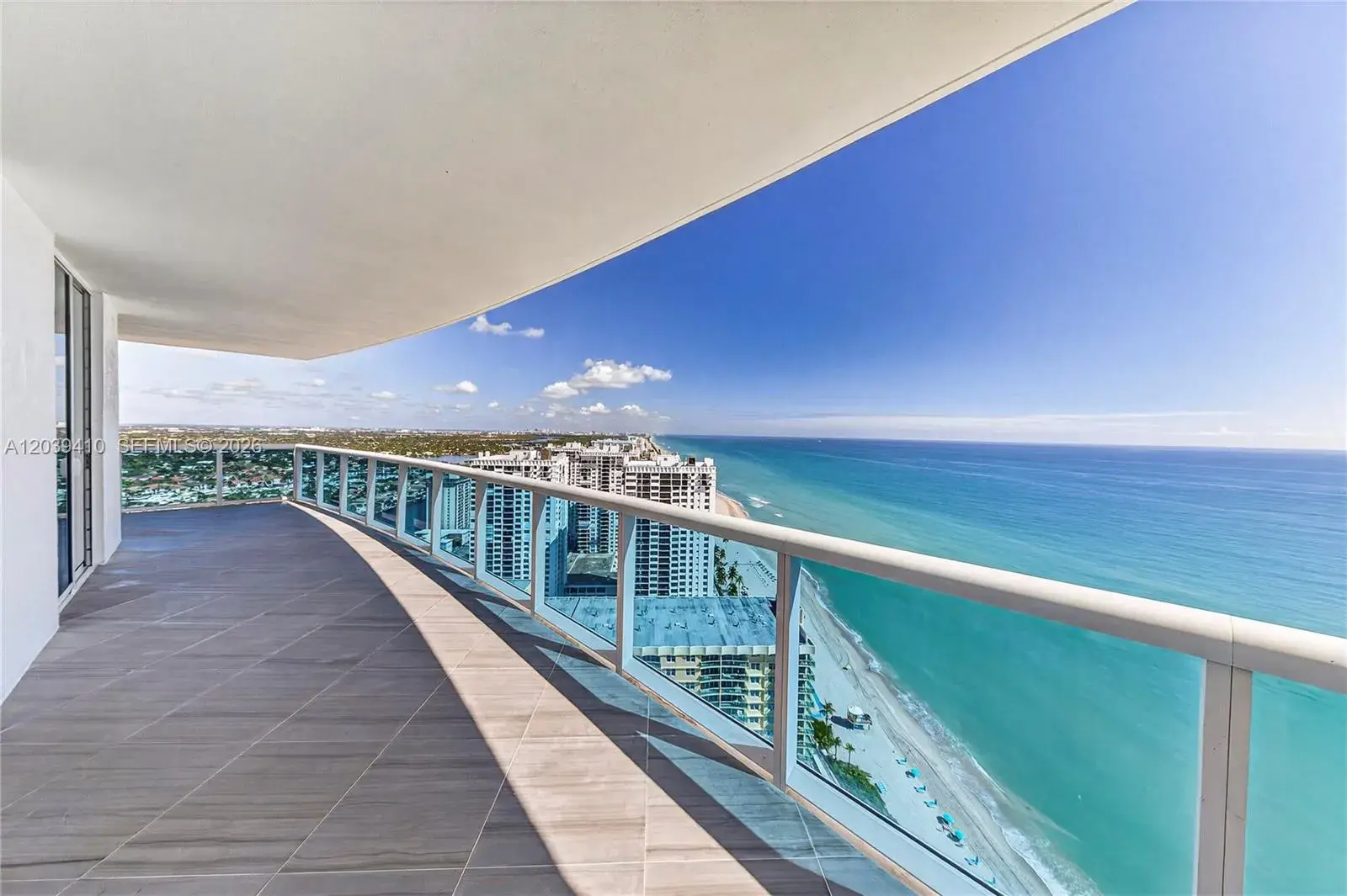 2711 S OCEAN DR # 3102, Hollywood FL 33024