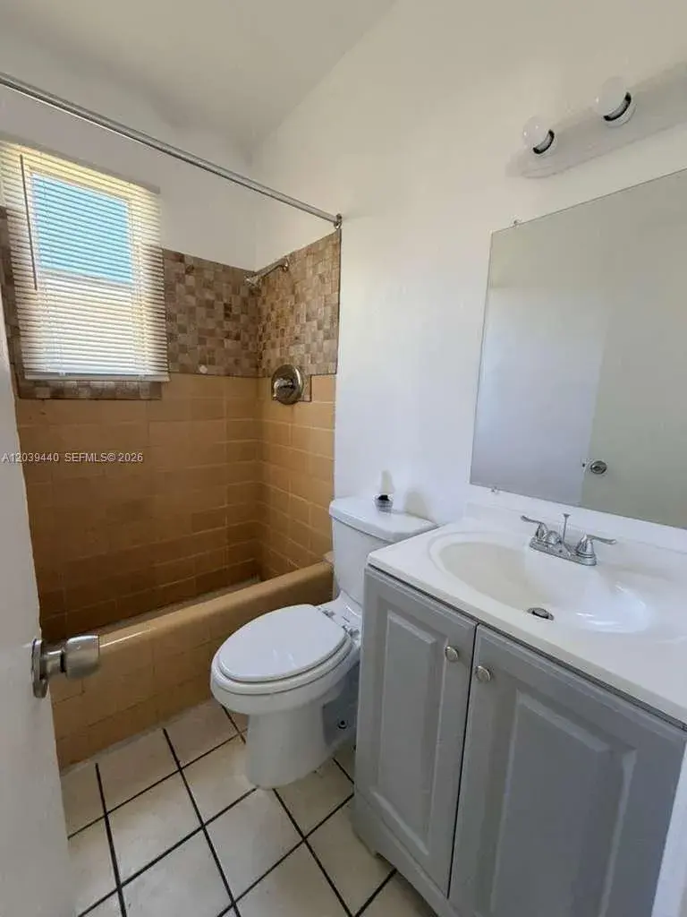 1844 Taft St # 5, Hollywood FL 33020