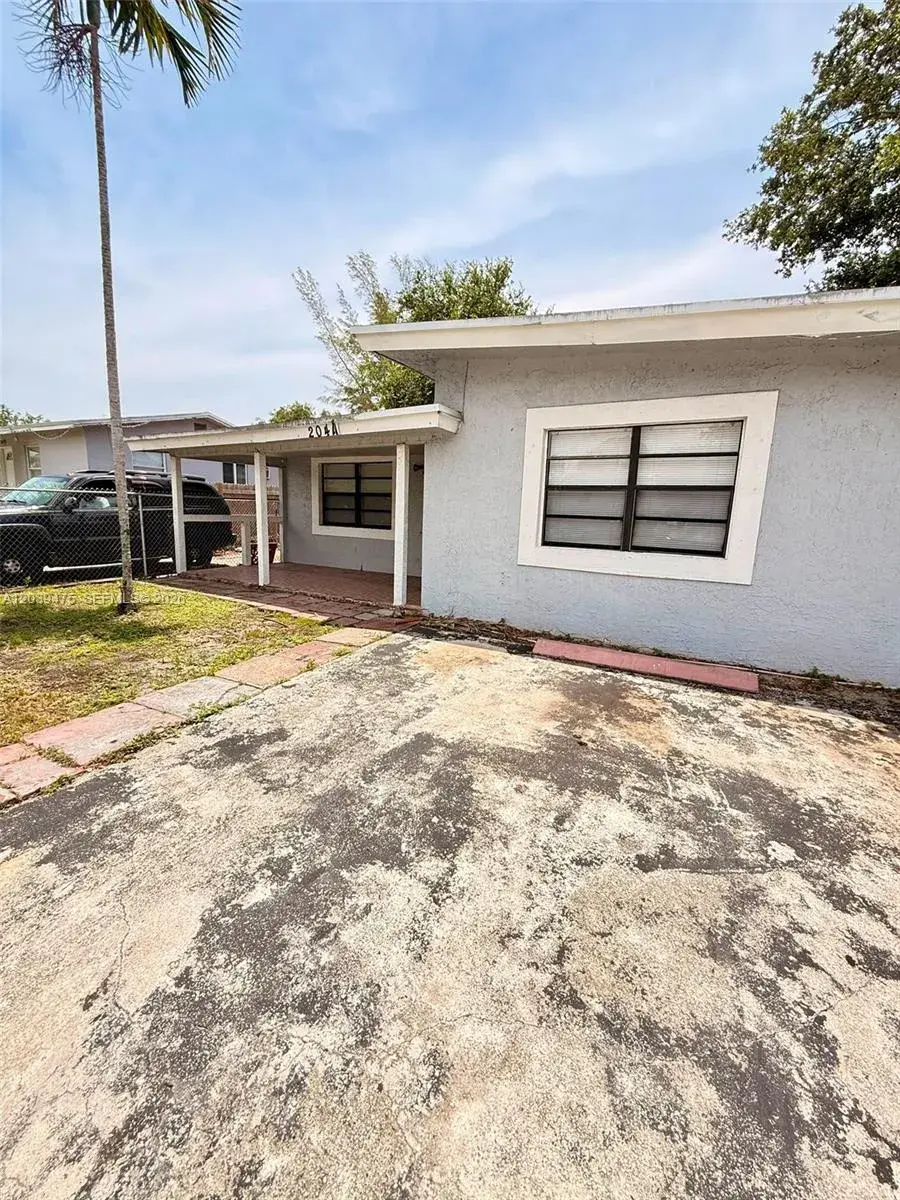 204 NW 28th Ave, Fort Lauderdale FL 33311