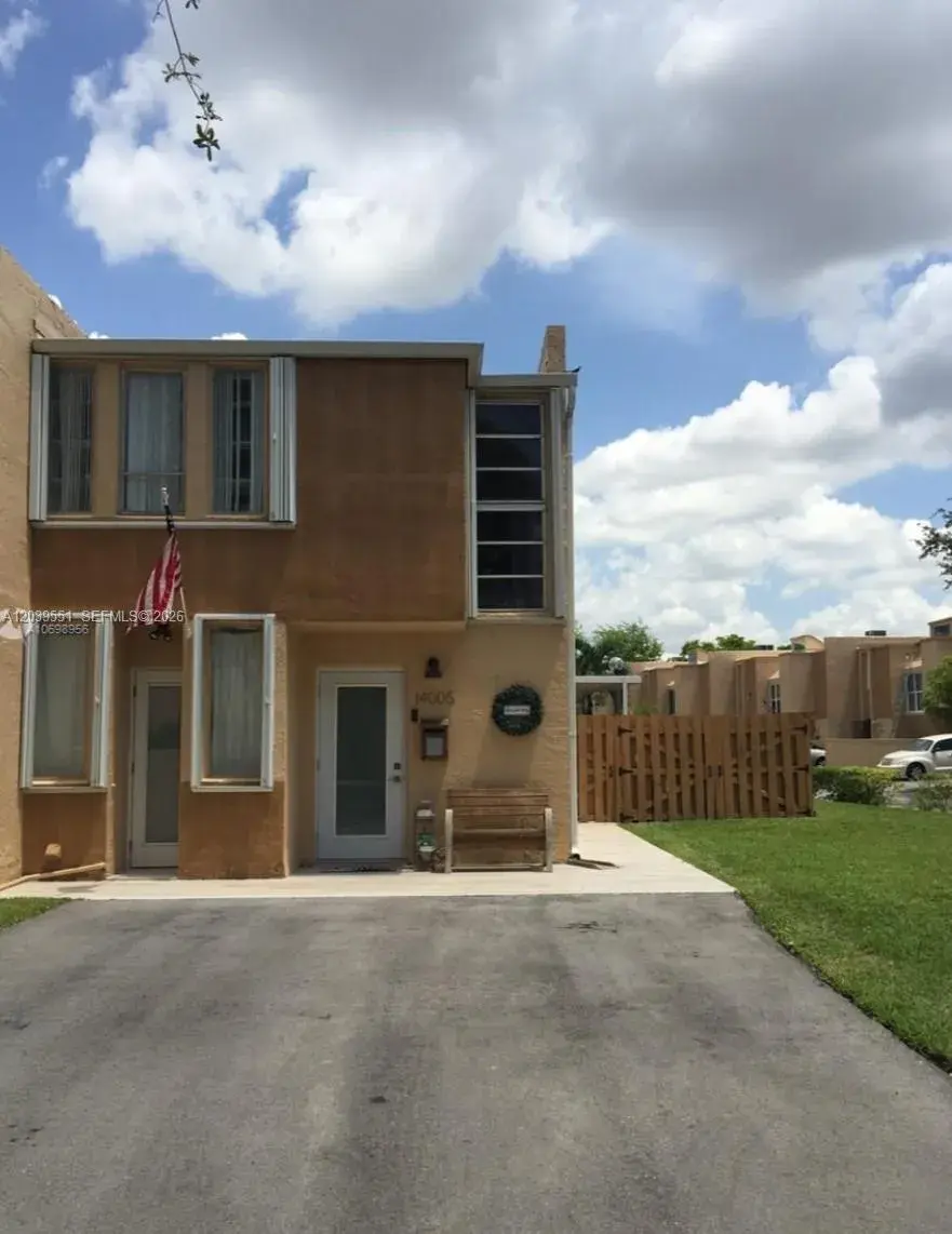 14005 SW 67th Ter, Miami FL 33183