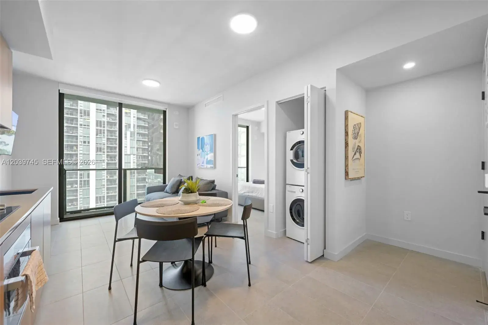 121 NE 5th St # 3006, Miami FL 33132