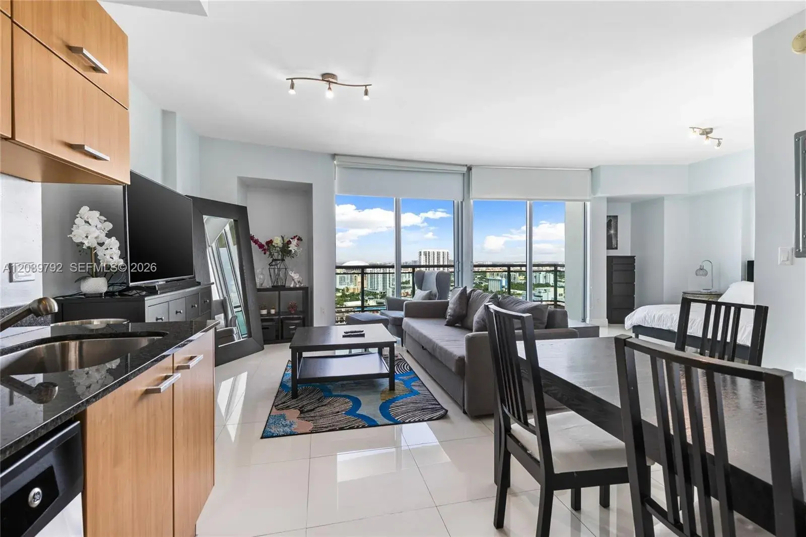 350 S Miami Ave # 2815, Miami FL 33130