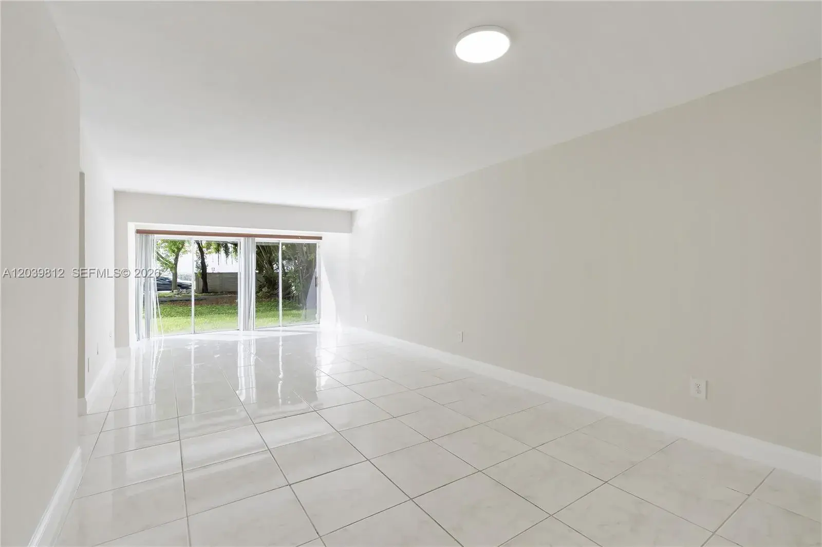 9180 Fontainebleau Blvd # 103, Miami FL 33172