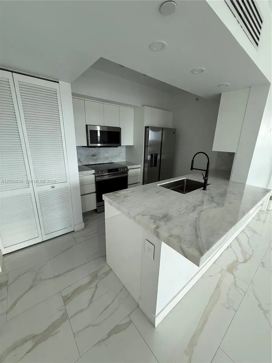 2 bedroom 2 bath Residential for sale at 7350 SW 89th St # 1602S, Miami FL 33156