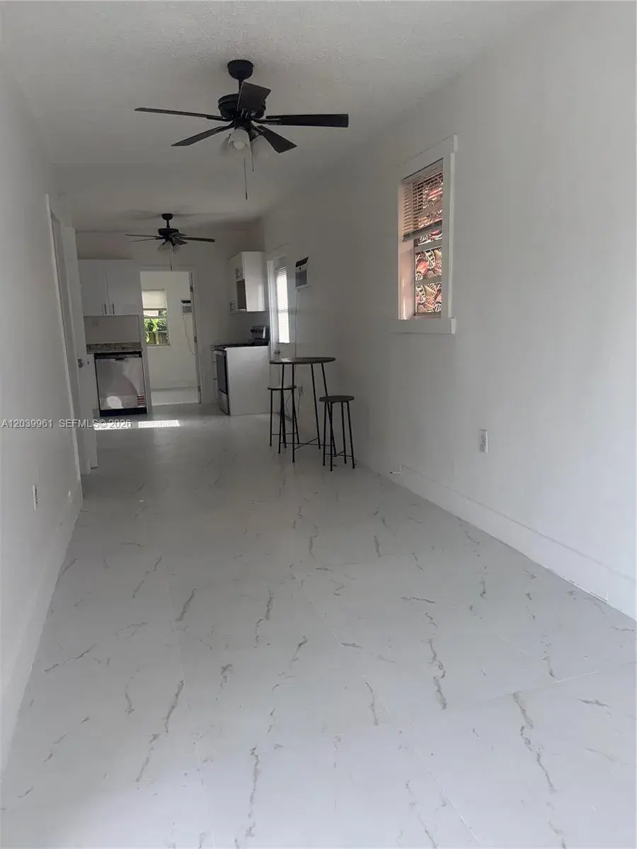 713 NW 4th St, Hallandale Beach FL 33009