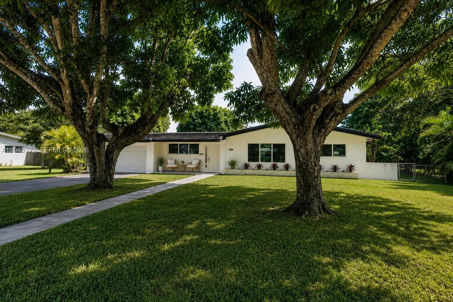 3 bedroom 2 bath for sale at 8265 SW 149th Dr, Palmetto Bay FL 33158