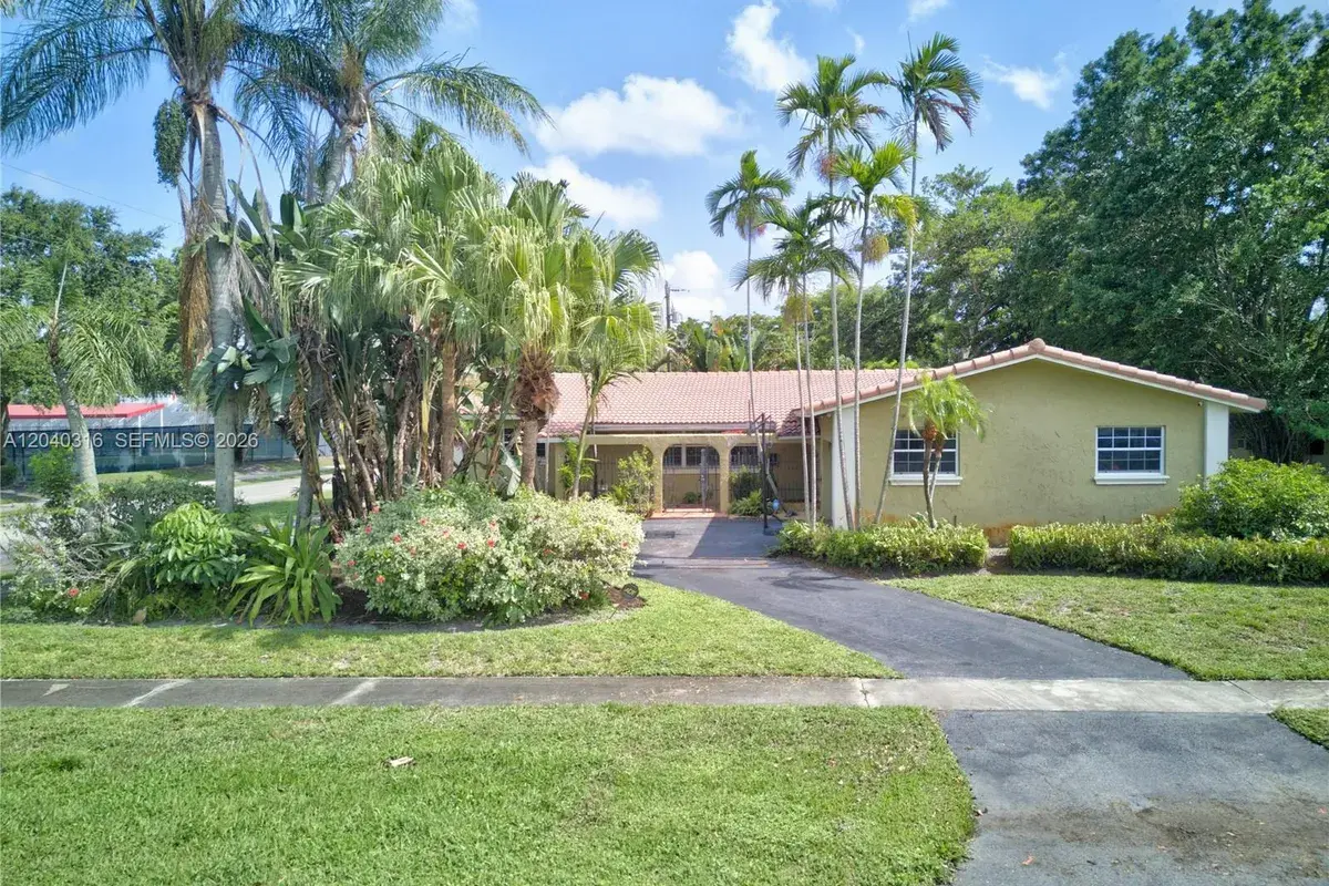 5300 Fillmore St, Hollywood FL 33021
