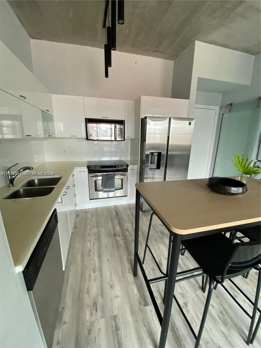 133 NE 2nd Ave # 915, Miami FL 33132