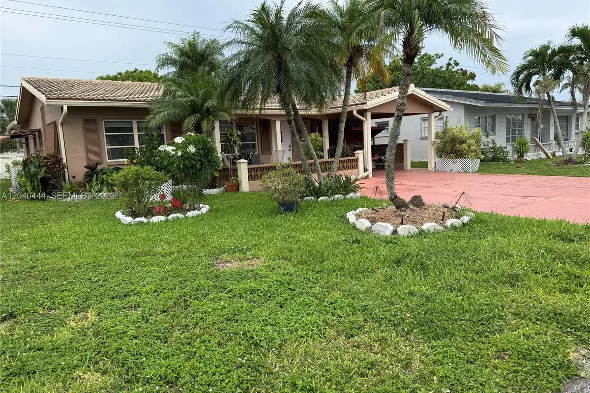 8600 NW 57th Ct, Tamarac FL 33321