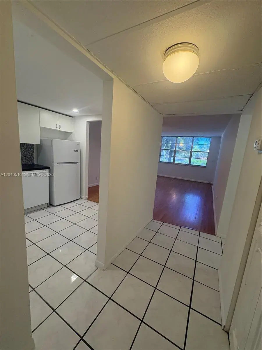 2741 Taft St # 211, Hollywood FL 33020