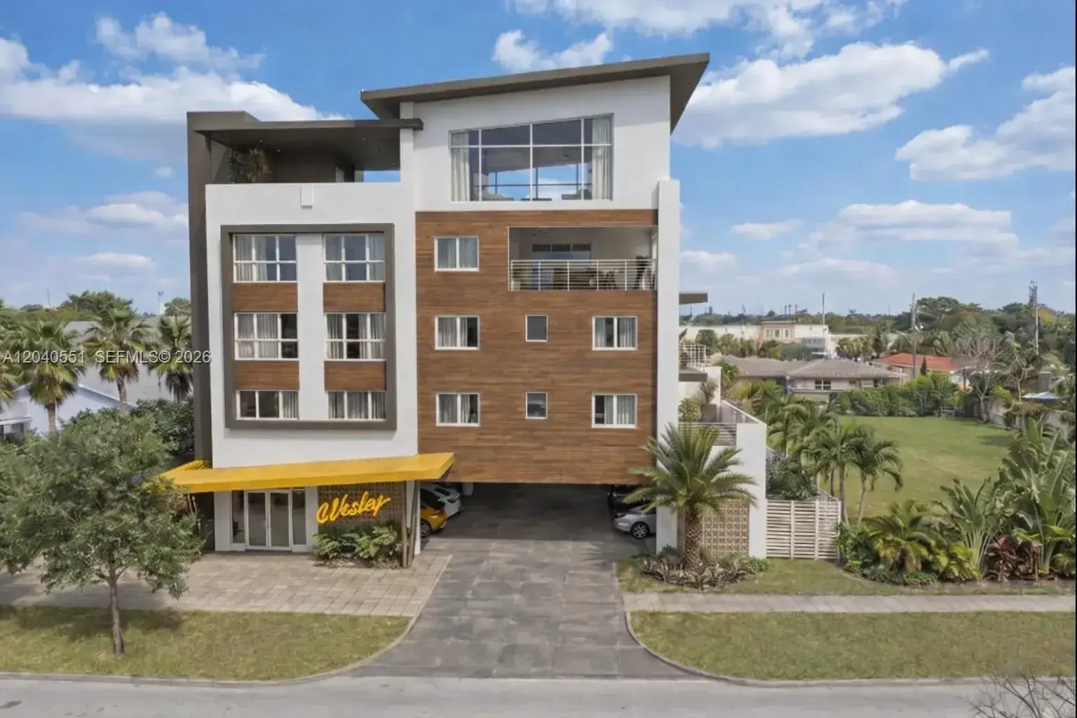 2233 Fillmore St # 402, Hollywood FL 33020