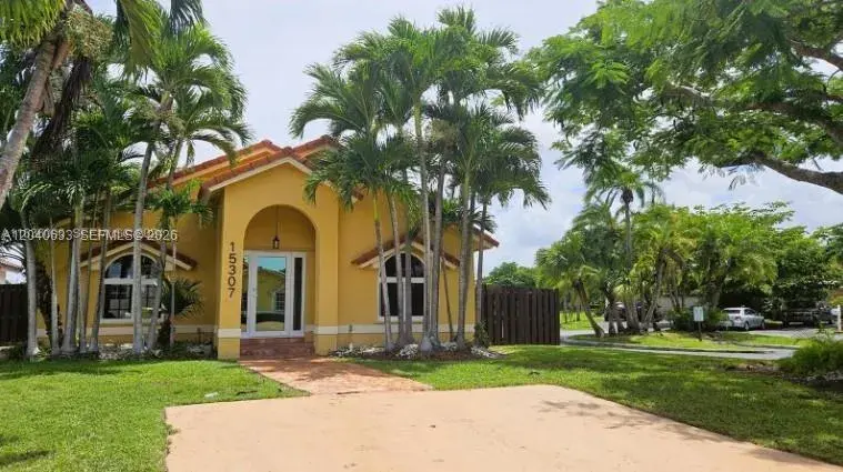 2 bedroom 2 bath Residential for sale at 15307 SW 52nd Ter, Miami FL 33185