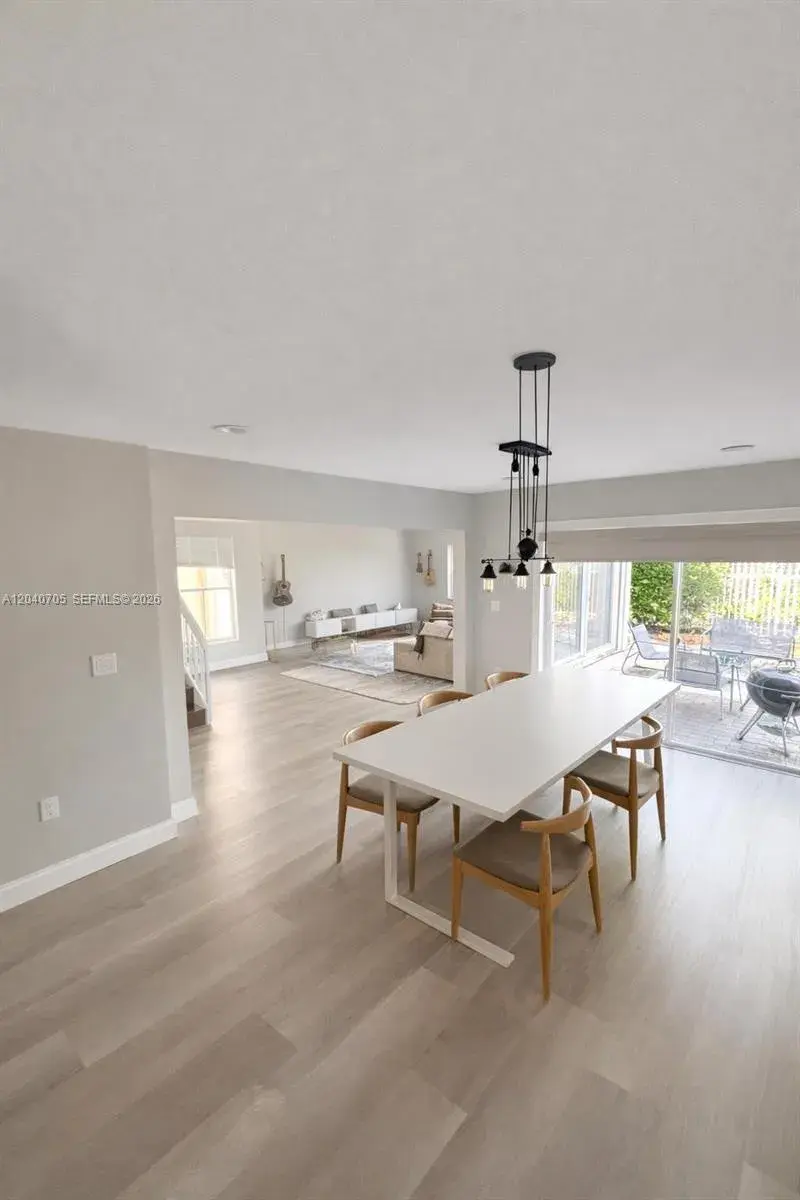 1125 Butternut Ln, Hollywood FL 33019