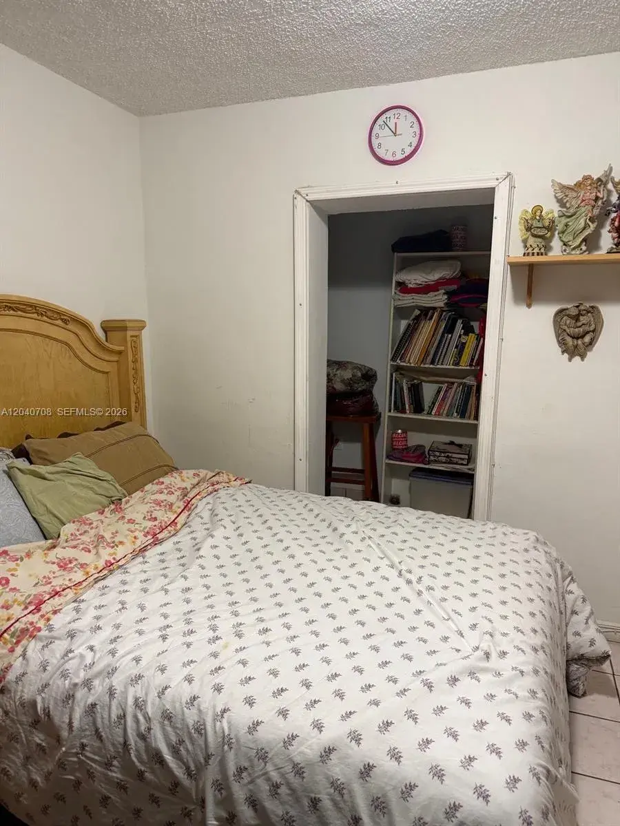 12600 Country Club Ln, Miami FL 33167