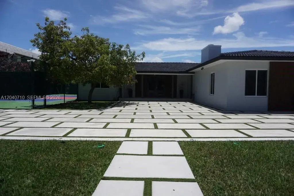 6940 SW 89th Ct, Miami FL 33173