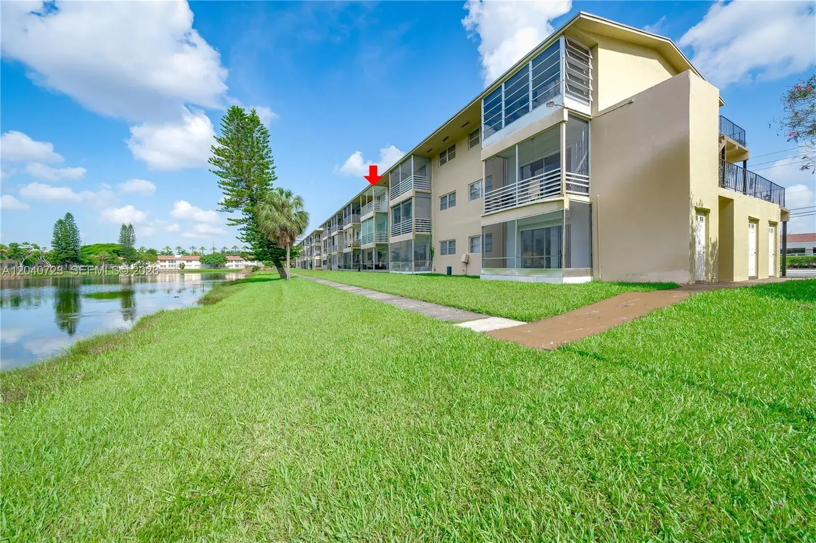 2880 NE 203rd St # 34B, Aventura FL 33180