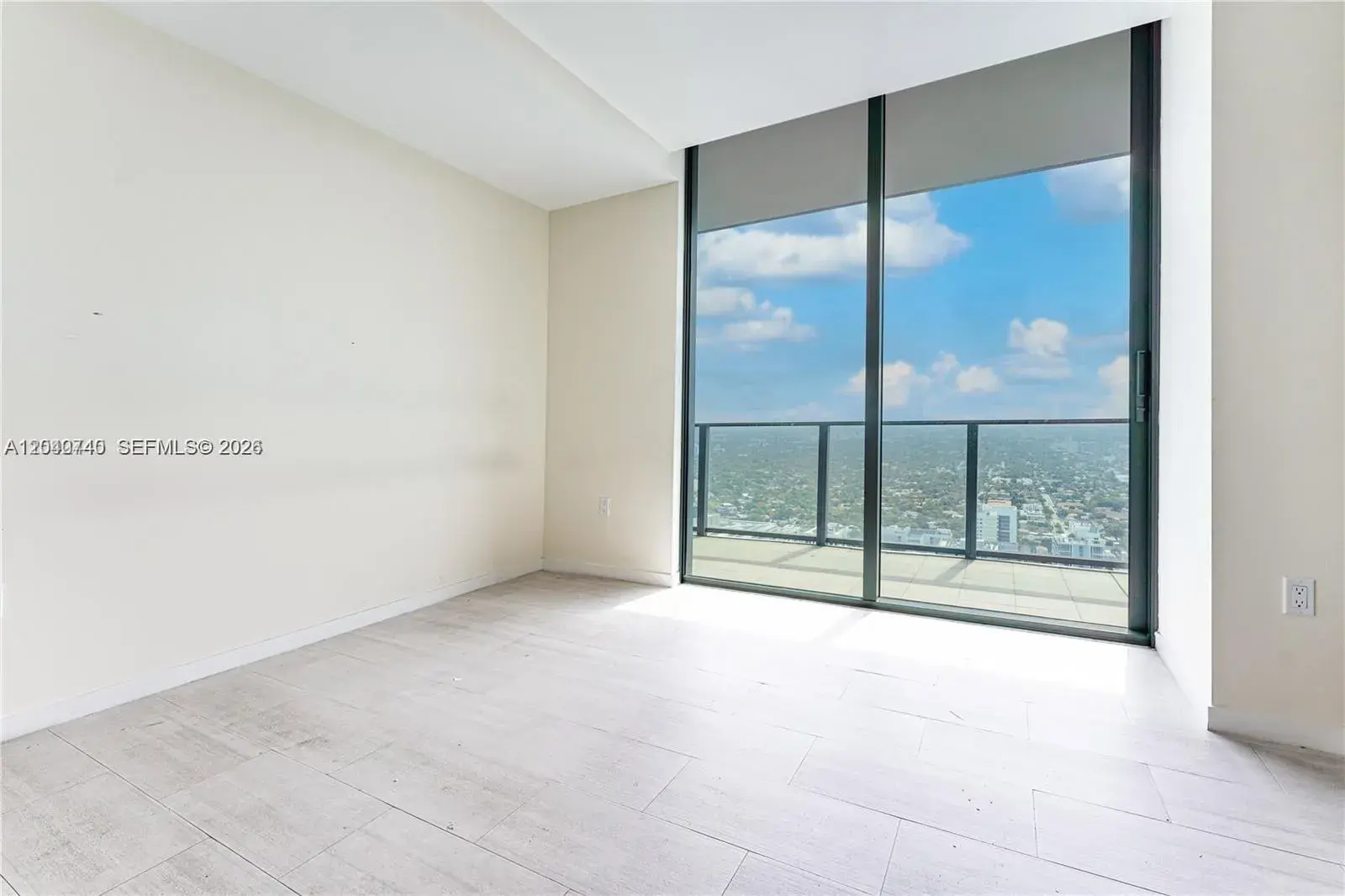 1000 Brickell Plz # 4906, Miami FL 33131