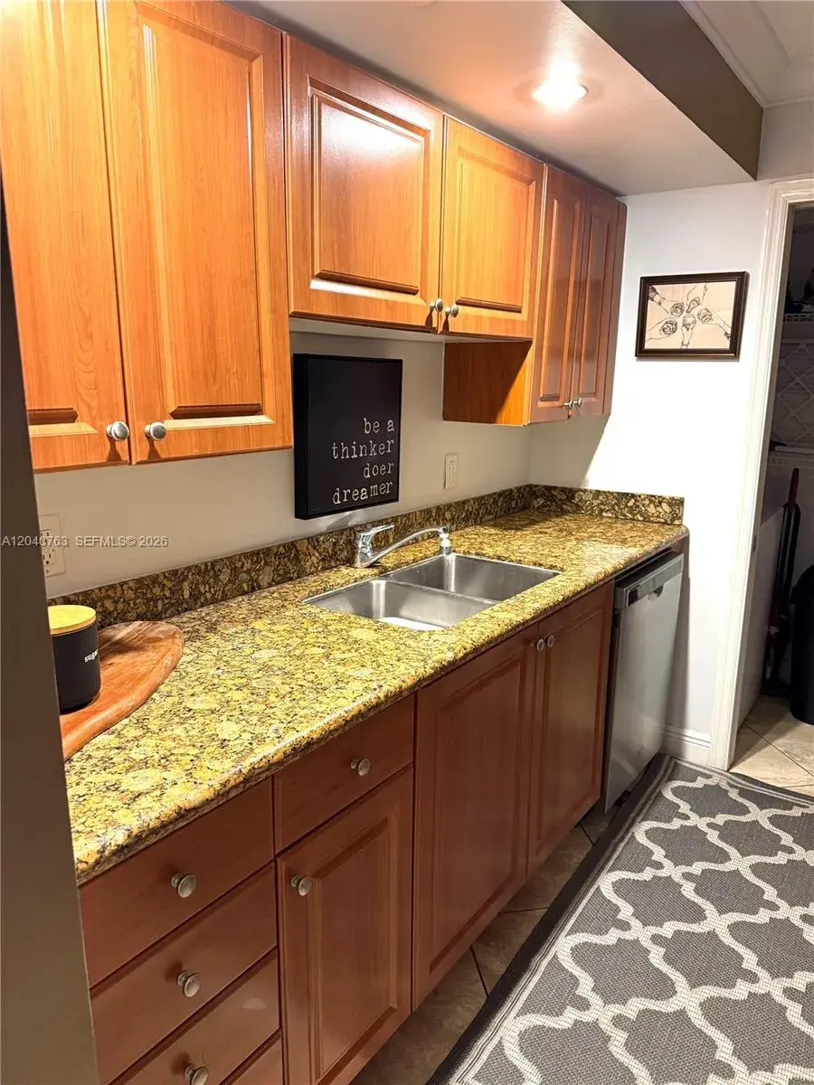 6917 Collins Ave # 506, Miami Beach FL 33141