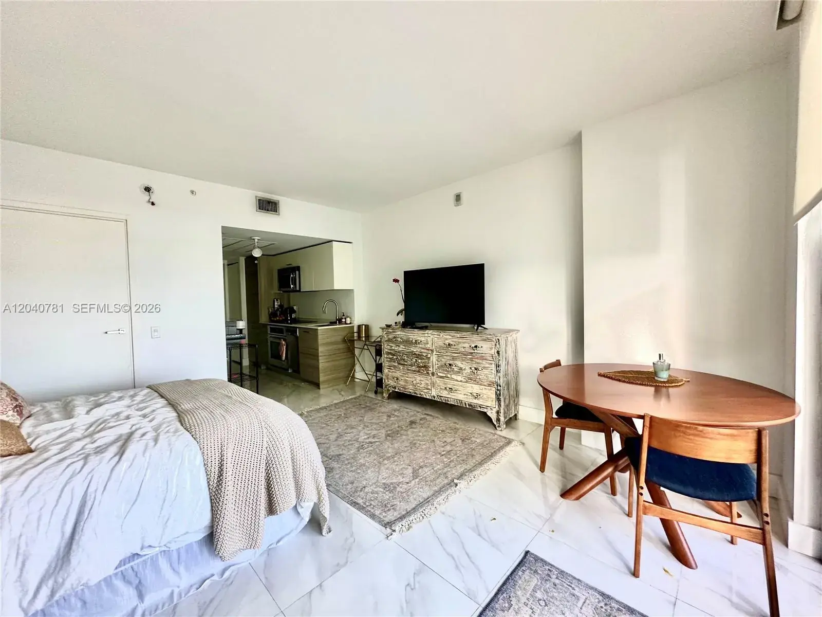 1300 Brickell Bay Dr # 2106, Miami FL 33131