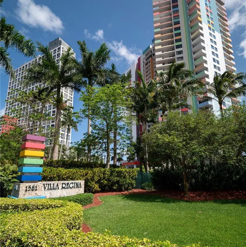 1581 Brickell Ave, Miami FL 33129