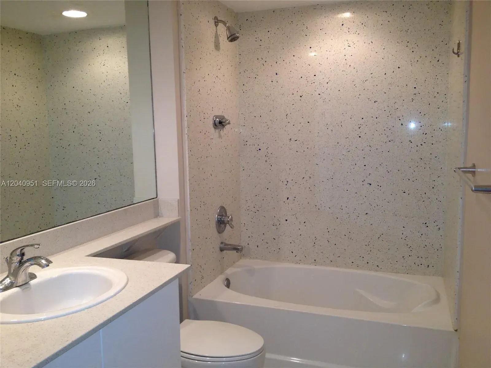 325 S Biscayne Blvd # 1414, Miami FL 33131