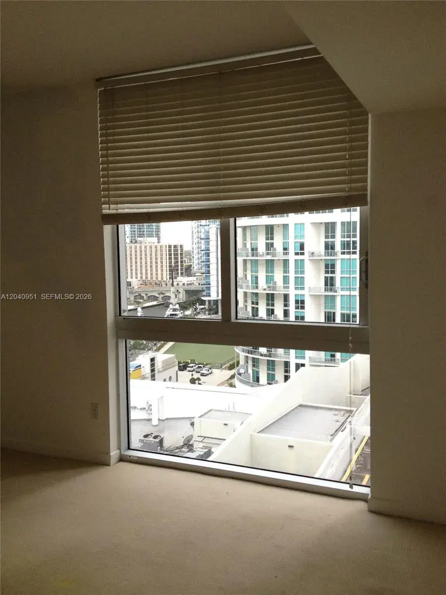 325 S Biscayne Blvd # 1414, Miami FL 33131