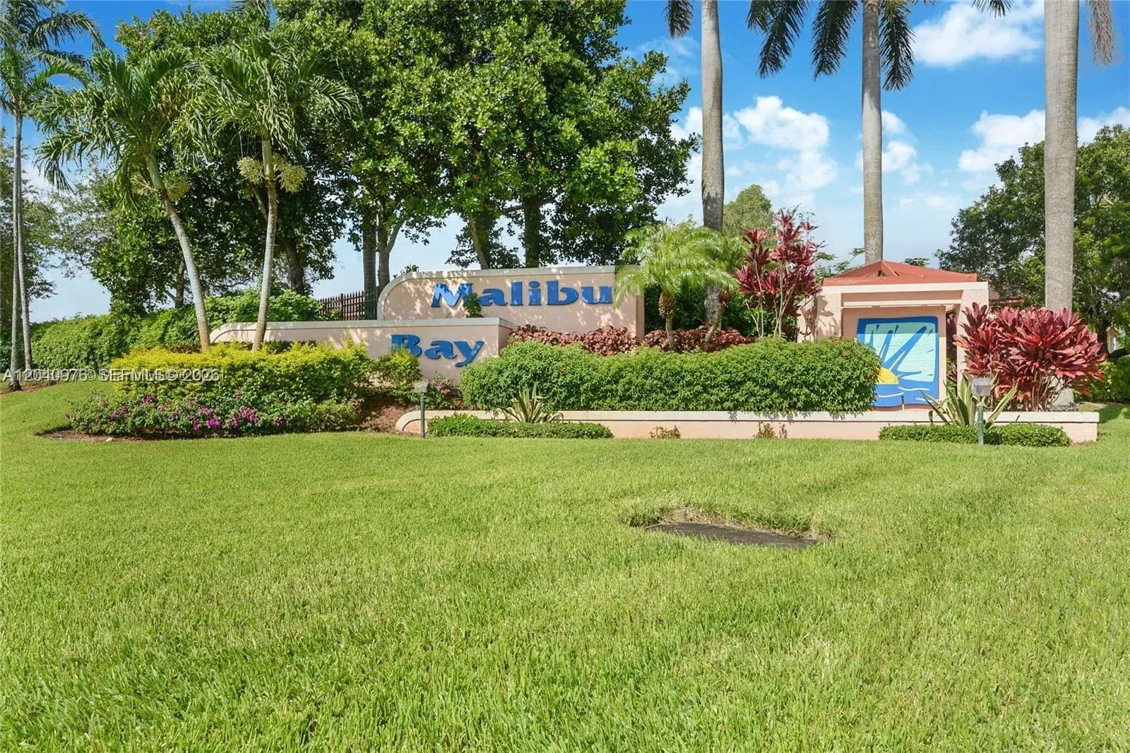 746 NW 208th Way, Pembroke Pines FL 33029