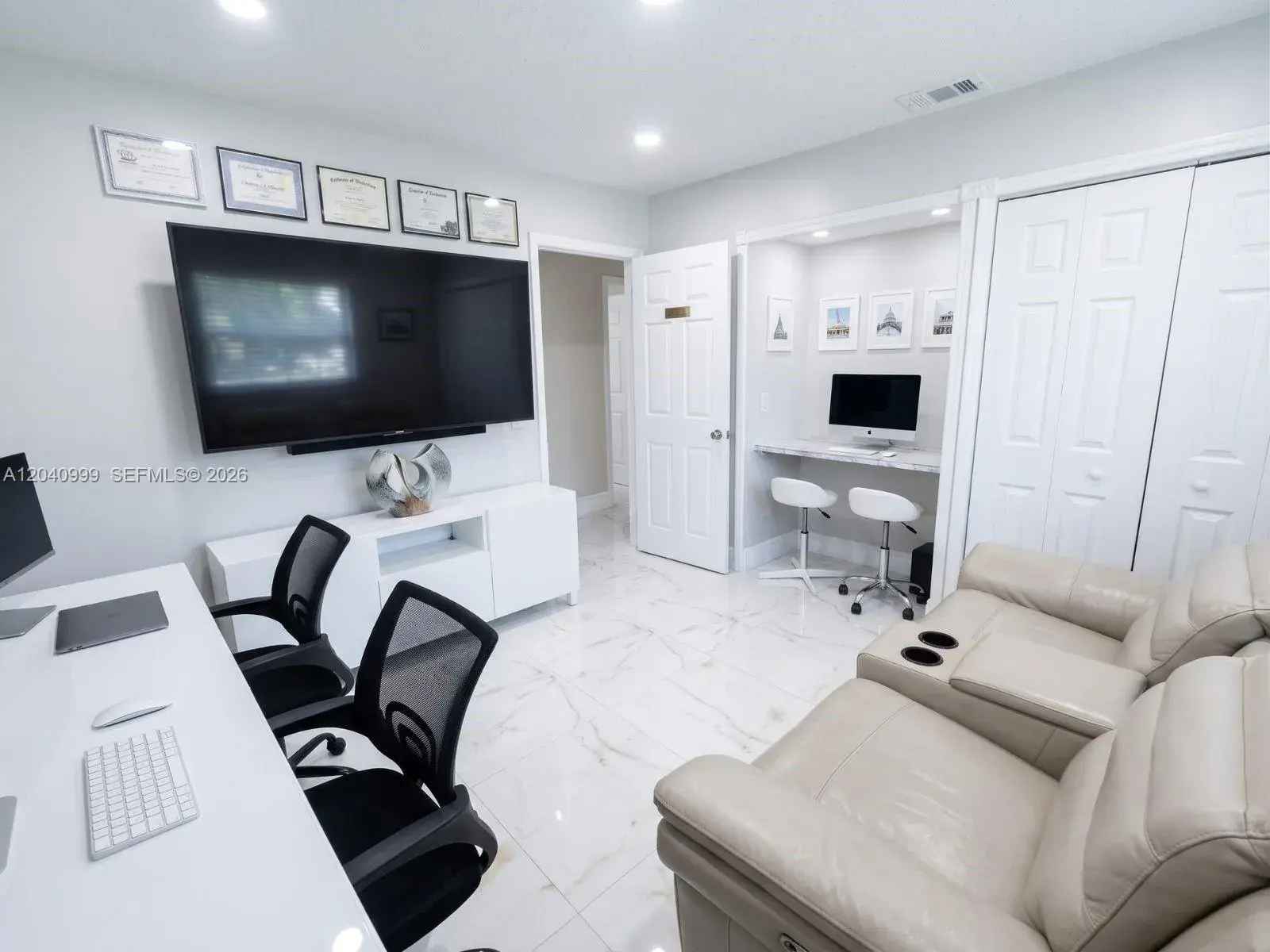 3 bedroom 2 bath for sale at 324 Patio Village Ter, Weston FL 33326