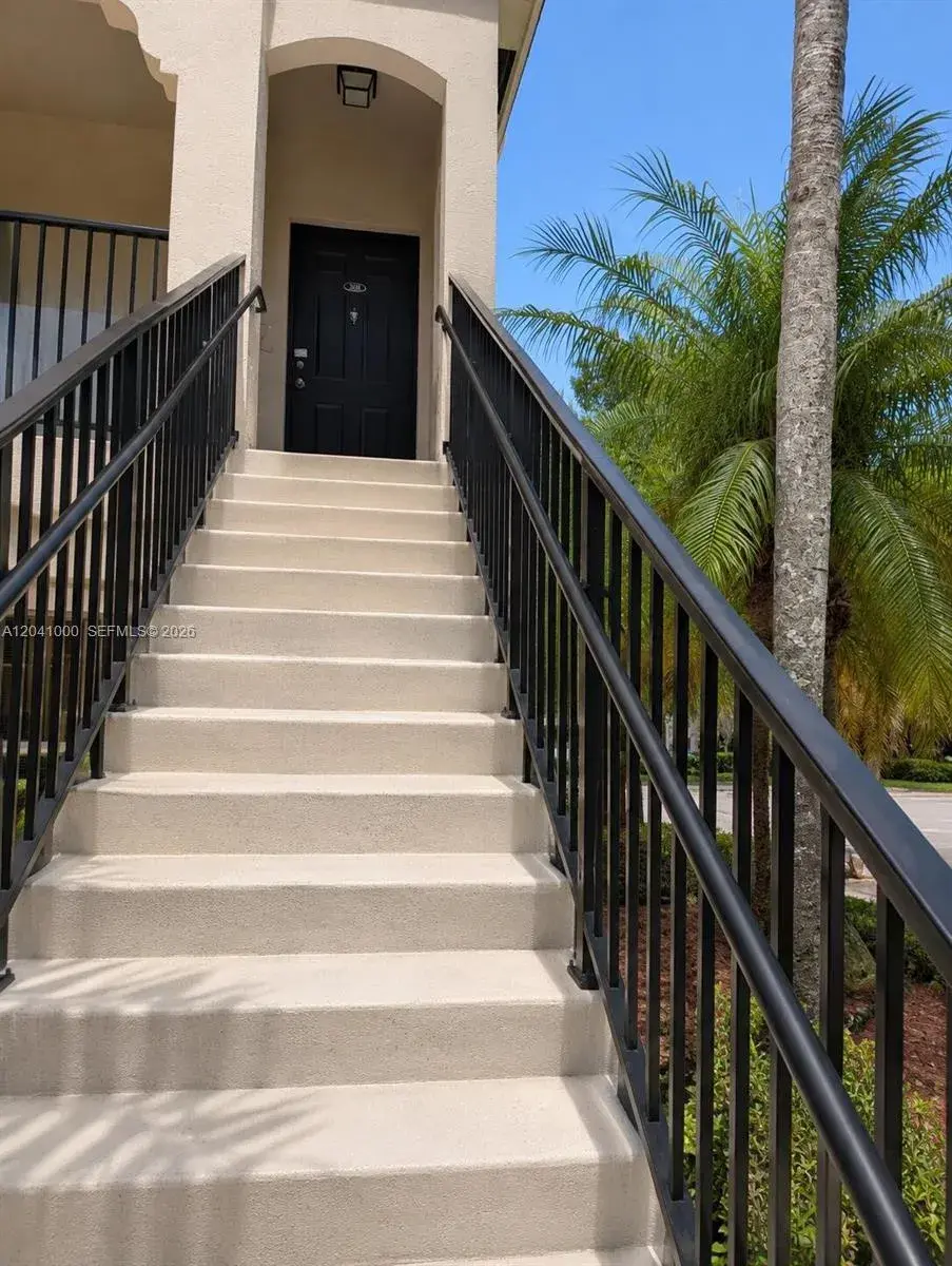 5980 W Sample Rd # 308, Coral Springs FL 33067