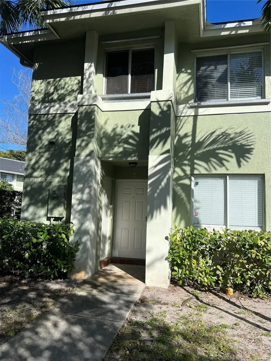 183 Hidden Ct Rd # 33, Hollywood FL 33023